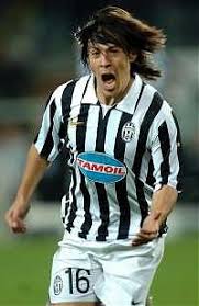 La juventus dopo 15 mesi retrocessa nella serie b della borsa! Basta Un Gol Di Camoranesi Verona Ko La Juventus Aggancia La Vetta Della Classifica Serie B Calcio Sport Repubblica It