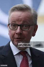 145 Host Michael Kay Photos & High Res Pictures