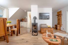 57 m² · 3 zimmer · wohnung · keller · balkon. Ferienwohnung Unikat Wohnung Heuschober In Lubben Brandenburg