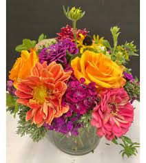 Browse our website and shop our collection of fresh flower arrangements and customized gift baskets. Arlington Va Florist Free Flower Delivery In Arlington Va Company Flowers Gifts Too
