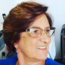 Cobrança excessiva mata professora no Paraná. É isso que sobrou para os  professores, cobrança sem fim, baixo salário, abusos intermináveis.  Solidariedade à família e alerta à sociedade, sem professor não há  verdadeira