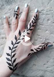 23 Simple Henna Ontwerpen Die Gemakkelijk Te Trekken In 2020 Henna Tattoo Designs Simple Cute Henna Designs Simple Henna Tattoo