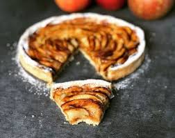 Tarte Aux Pommes Caramel Au Beurre Sale En K De Gourmandises Tarte Aux Pommes Pomme Caramel Gateau Fruit
