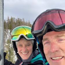 Laura Wold (@laurawoldauthor) • Instagram photos and videos