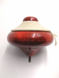 Gasing merupakan permainan tradisional orang melayu sejak dahulu lagi. Gasing Larik Kayu Tradisional Melayu Ready Stock Shopee Malaysia