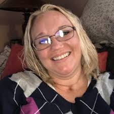 Janell Henderson (@nellymouse1979)