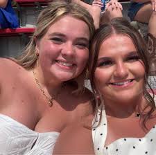 Pre-nursing student offering odd jobs in Franklin