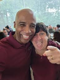 Celebrando los 50 años de Jean Ferrari, un amigo de toda la vida. Que sigan  los éxitos para tí. 🎂🎉🎊🏅🏆⚽🇵🇪🎁