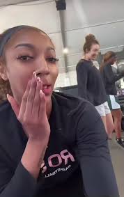 @___lovelani's video Tweet