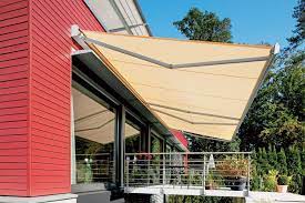 Retractable Awnings Come In Thousands Of Color And Style Combinations Motorized Awnings Are Powered By Somfy Motors And Sun Awnings Awning Shade Patio Awning