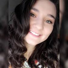 Meet Katelyn, a 21-year-old stay-at-home wife from Hawaii