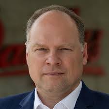 Marc Waters's Instagram, Twitter & Facebook