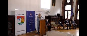 Anna kornecka po decyzji premiera mateusza morawieckiego straciła stanowisko wiceministra rozwoju, pracy i technologii. Minister Anna Kornecka Stawiamy Na Wspolprace Z Samorzadami Ministerstwo Rozwoju Pracy I Technologii Portal Gov Pl