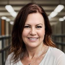 Diana Kersey's Instagram, Twitter & Facebook