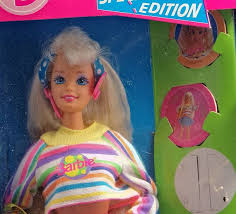 Viste a esta muñeca como si de una barbie se tratara para que quede muy guapa con su traje antiguo y retro. Barbie Latina Juegos Antiguos Cuitan Dokter Cute766