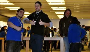Apple store @ roosevelt field. Customers Flock To Roosevelt Field Apple Store For New Ipad Poll Garden City Ny Patch