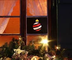 45 einfache weihnachtsdeko ideen zum basteln. Adventsfenster Bastelidee Famigros