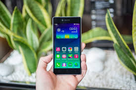 Lenovo Vibe Shot is half-camera, half ...