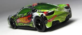 See why this ferrari 458 challenge takes stunt cars to the next level. First Look Hot Wheels Green Racing Team Ferrari 458 Italia Lamleygroup