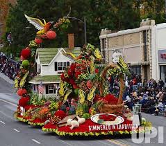 The 128th Rose Parade In Pasadena California Ragu Pasta Sauce Float Simmered In Tradition Winner O In 2020 Rose Parade Rose Bowl Parade Tournament Of Roses Parade