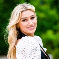 Lauren Mccaffrey's Instagram, Twitter & Facebook