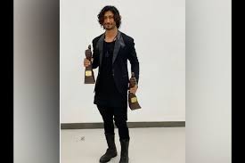 ^ vidyut jamwal on red carpet. Vidyut Jammwal Bags Two Awards In Jackie Chan Action Film Week