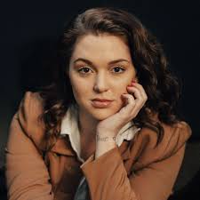 It first aired on march 15, 2009. Pop Crave On Twitter Jenniferstone Best Known For Her Role Of Harper Finkle On Wizards Of Waverly Place Reveals That She Is A Registered Nurse And Will Be Helping Fight Covid 19 On