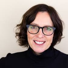 Lindsey Henning's Instagram, Twitter & Facebook