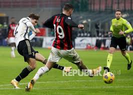 Ac milan welcome league leaders juventus to the san siro. 4veaofzcguancm