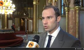 A fák dö politikus sorozat bemutatja: Hollik Istvan Gyurcsany Ferenc Es A Baloldal Elvette A Fiatalok Jovojet Pestisracok