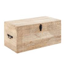 Uberseekoffer Aus Handgeschnitztem Mangoholz Maisons Du Monde Malle Malle En Bois Table Basse Rangement