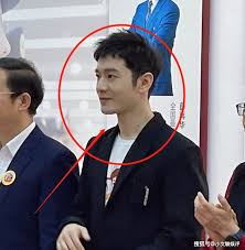 Huỳnh hiểu minh và angelababy. Huá»³nh Hiá»ƒu Minh Xuáº¥t Hiá»‡n Sau Thá»i Gian Xuá»'ng Sáº¯c Tráº§m Trá»ng