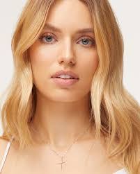 Kendra Cross's Instagram, Twitter & Facebook