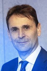 Semiconductor Giant ASML Has a New Boss, and a Big Problem