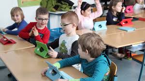 Nachrichten schauen und surfen funktioniert ebenso gut. Digitalisierung Der Schule Bildung Sz De