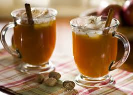 Hot Apple Pie Cocktail James Everett Recipe Apple Pie Cocktail Thanksgiving Cocktails Apple Pie Drink