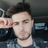 20+ perfiles de «Adrian Cañas»