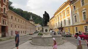 Statuia a fost montata in anul 1847. Statuia Lui Hercules In Baile Herculane Hd Youtube