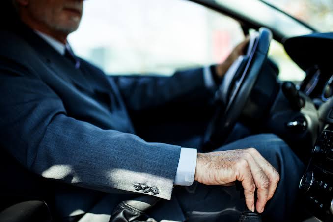 Why Chauffeur Services Are The Best Choice For Holiday Trips -