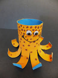 Basteln mit kindern girlande aus sommerfruchten himbeer magazin. Pin Von Annick Majeres Auf We Re Creative And We Know It Kinder Basteln Draussen Toilettenrolle Basteln Klorollen Basteln