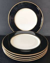 Black And White Plates Set 