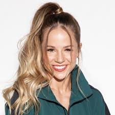 Alexia Meyer (@Alexia_Meyer)