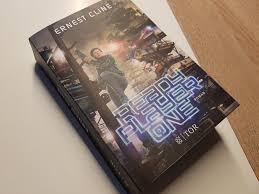 Check spelling or type a new query. Ready Player One Lesenswertes Buch Fur Geeks Mit Sehr Guter Story Virtualreality Bitpage De Der Technikblog