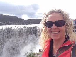 Planning a trip this summer to one of the natural wonders of the world? 🌍✨  Take your Victoria Falls adventure to the next level with our Boiling Pot  Hike & Gorge Lunch!