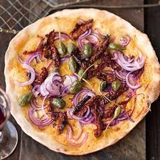 Flammkuchen Mit Roten Zwiebeln Und Kapernapfeln Flammkuchen Rezepte Flammkuchen Rezept