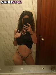 laritaisback Nude Leaks Photo 14 - NudoStar