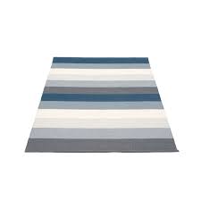 Teppiche sind neben einer gemütlichen couch oder einem behaglichen bett, ästhetischen möbeln und dekorativen bildern aus einem wohnlichen zimmer nicht mehr wegzudenken. Molly Teppich 140 Cm Von Pappelina Online Kaufen