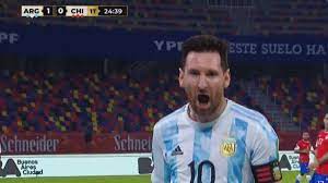 Born 24 june 1987) is an argentine professional footballer who plays as a forward and captains both spanish club barcelona. Messi No Se Puso Nervioso Ante Bravo Y Metio El Primero De Argentina Contra Chile De Penal As Argentina