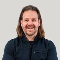 100+ "Luzak" profiles