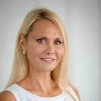 Elsa Sykes's Instagram, Twitter & Facebook